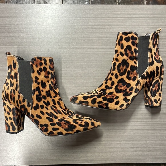 Jane and the shoe cheetah booties - Picture 4 of 4